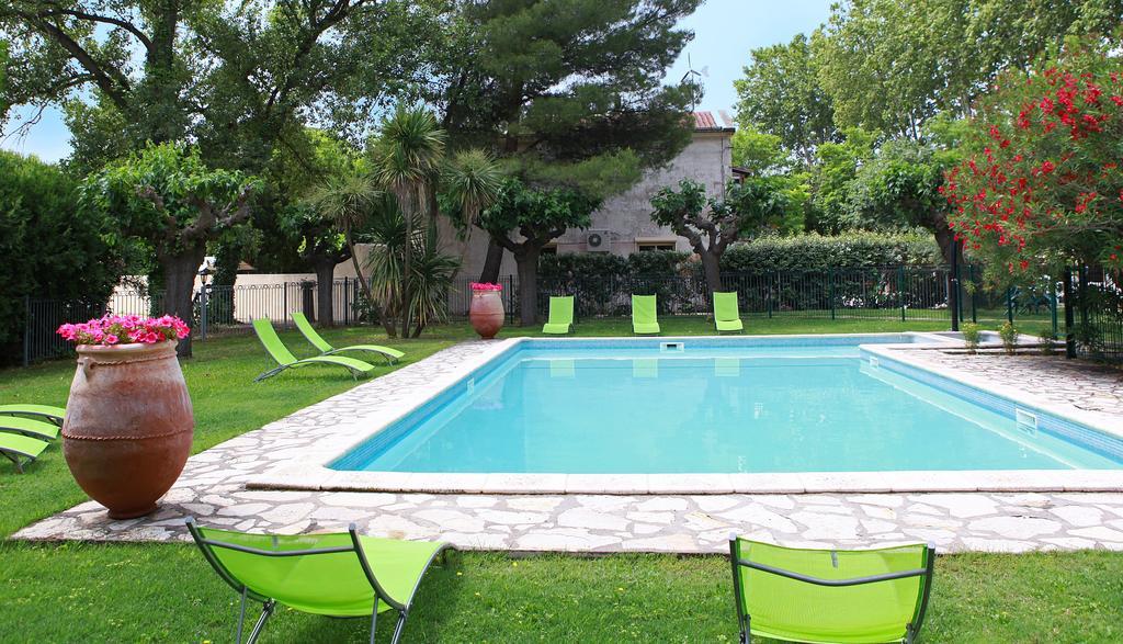 Logis Auberge De La Tour Valros Exterior foto
